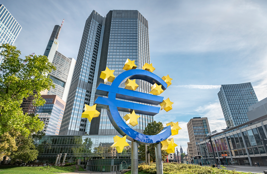 La Bce alza (di nuovo) i tassi d’interesse, ma rallenta la stretta